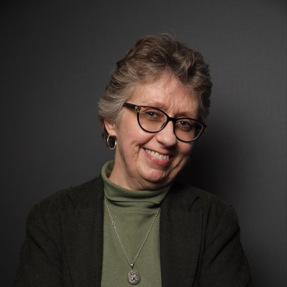 Meet your Posher, Lydia - Picture 1 of 1